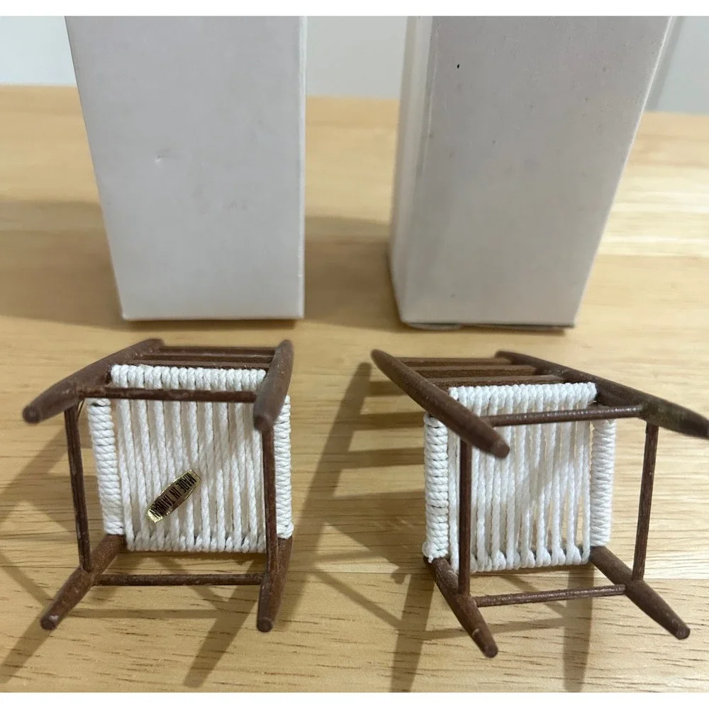 VTG Miniature Straight Chair Set 2pc Brown White Woven Seat Dollhouse 1817
